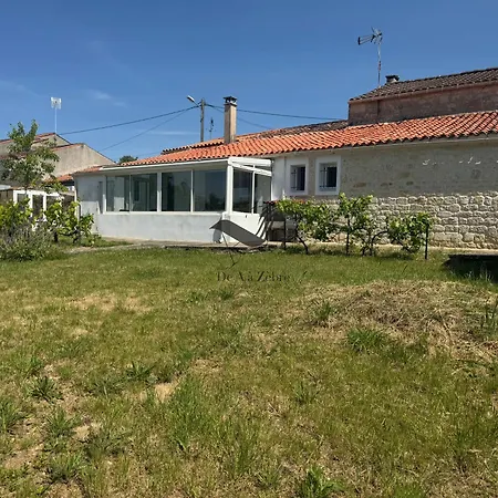 Dans Mon Verger - Agreable Maison Idealement Situee בית נופש Saint-Agnant